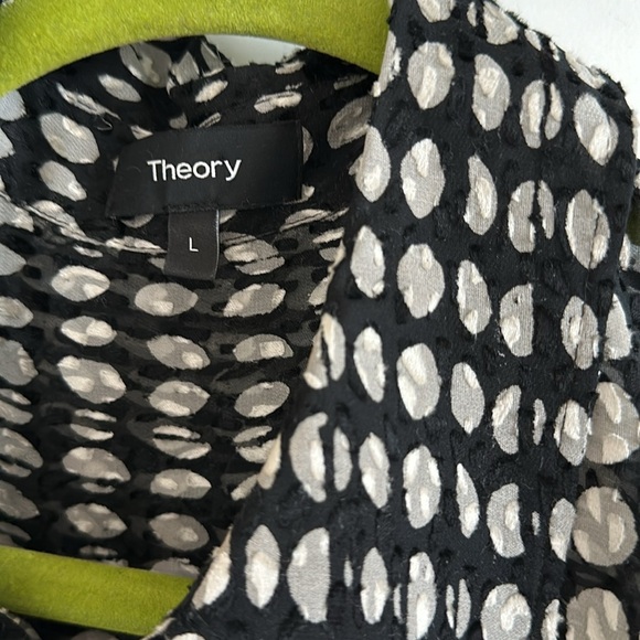 Theory Oversized Silk Cutout Button Down L - Picture 2 of 7